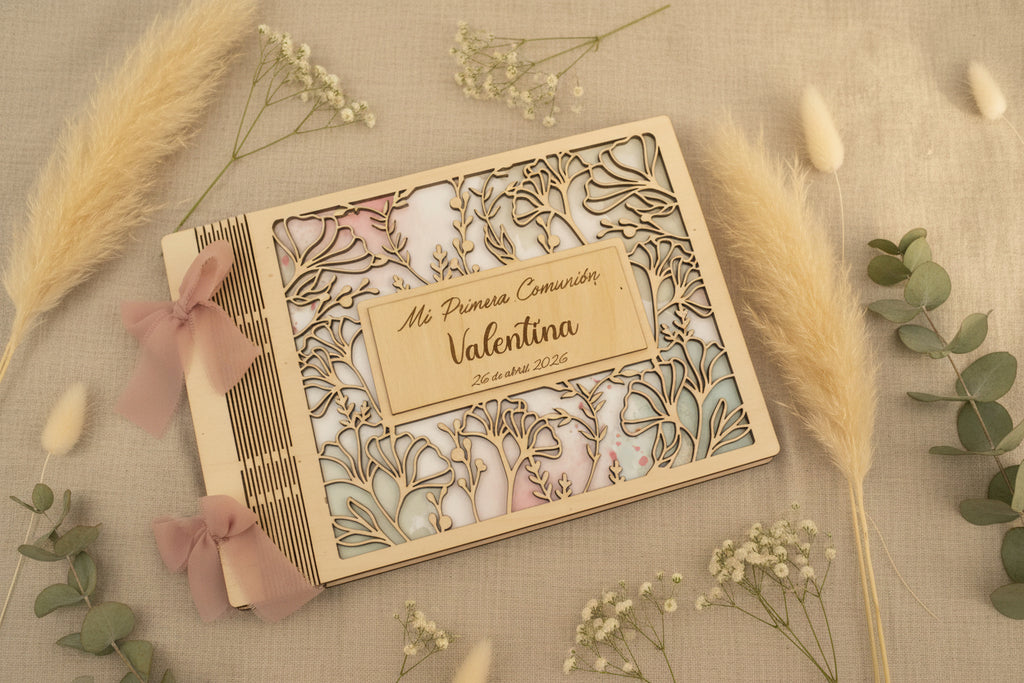 Álbum de comunión de madera personalizado, modelo Valentina