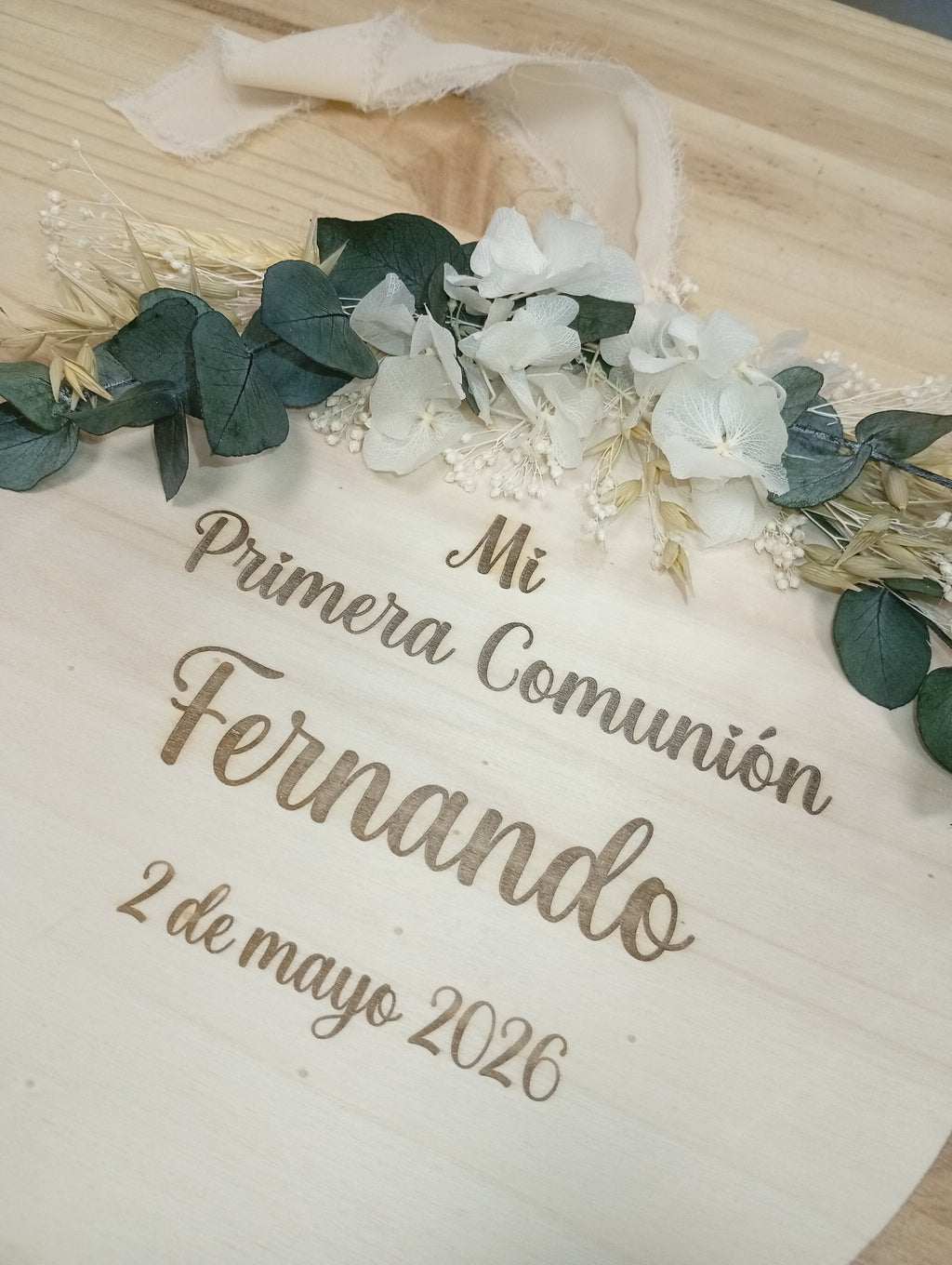 Placa personalizada para silla Primera Comunión con flores, foto 3 de 5 - Arte44